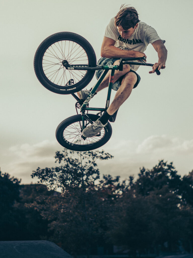 Flint Harrison (Nutsandbolts BMX) riding his BMX at the skatepark in Zurich Allmend by Ondrej Kolacek