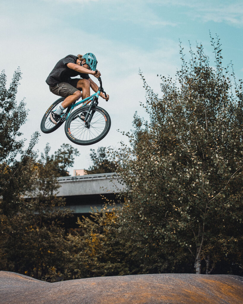 Edgar Massow at the Pump track Brunau - Allmend Zurich by Ondrej Kolacek