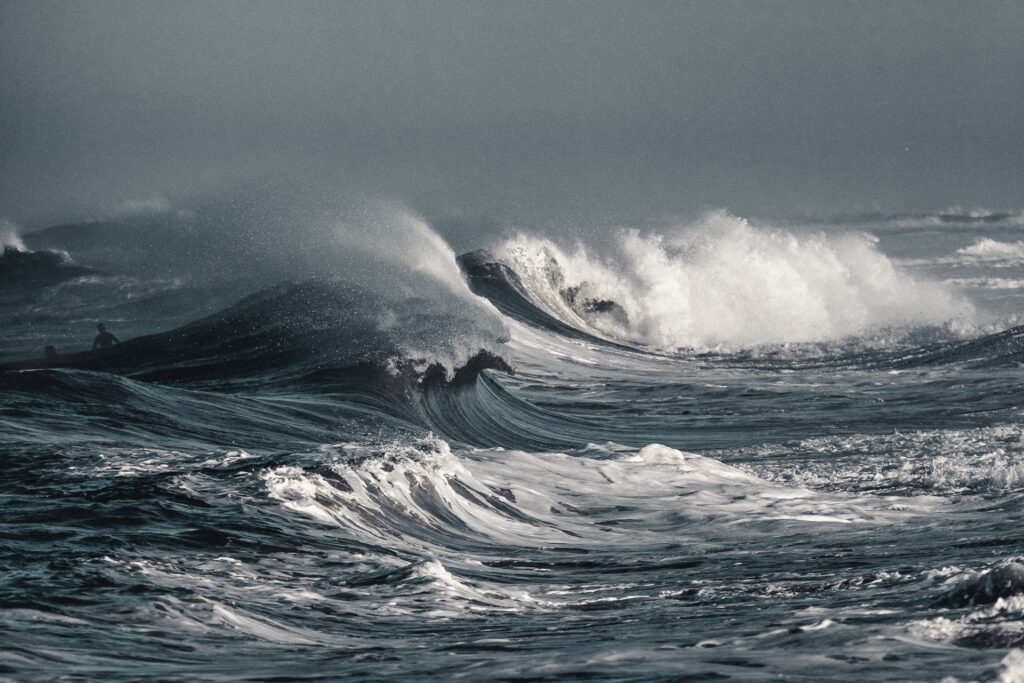Insane waves hitting the beach of La Gravière in Hossegor - France by ondrej kolacek
